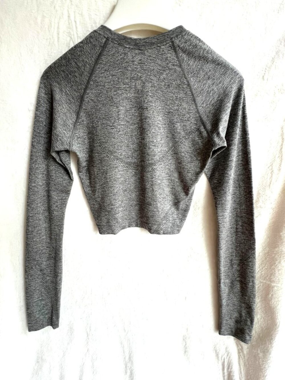 Lululemon Swiftly Tech Cropped Long-Sleeve Shirt color Slate